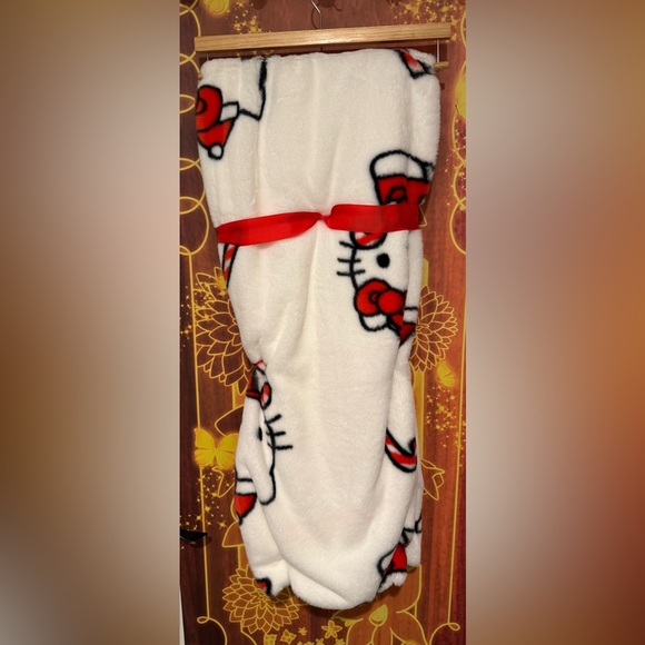 Hello kitty Christmas plush blanket - lined - Picture 2 of 4
